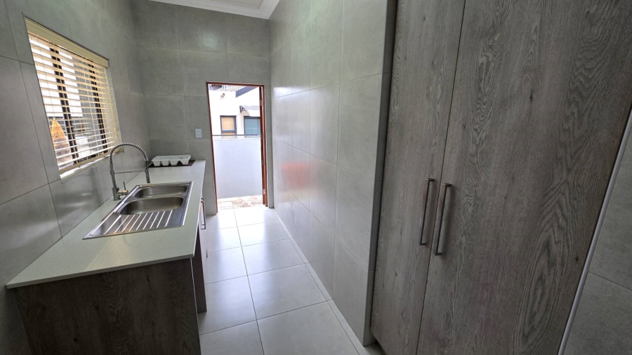 3 Bedroom Property for Sale in Kosmos Ridge North West